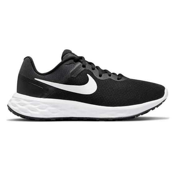 Nike Shoes - Nike Revolution 6